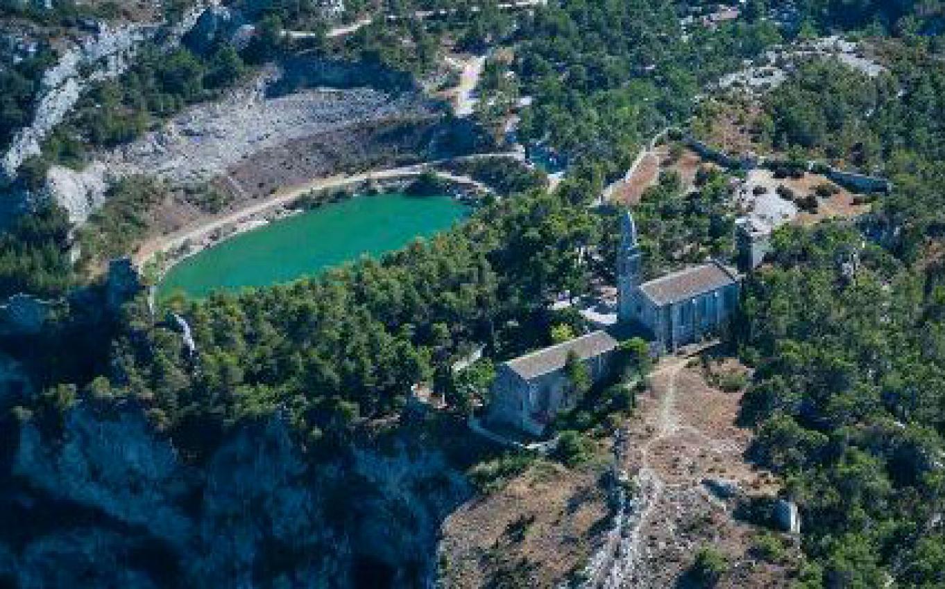 les-alpilles-vues-du-ciel