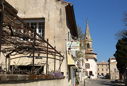 Vue du centre de Maillane - photo : Rhinoferos