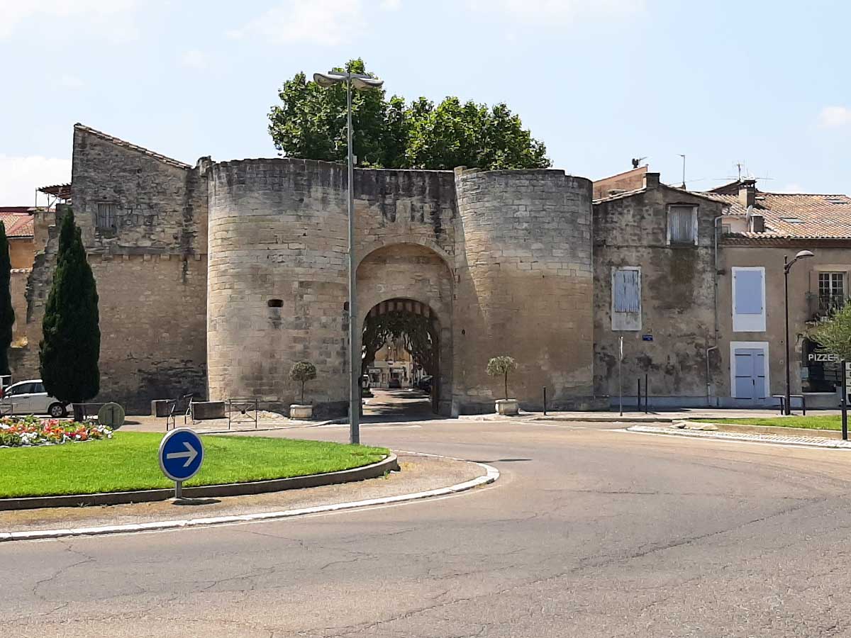 Entrée du centre historique - photo : Rhinoferos