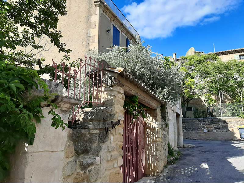 Une rue du centre ville - photo : rhinoferos