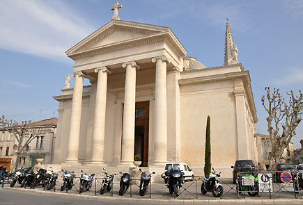 Eglise de Saint Remy de Provence - photo : rhinoferos